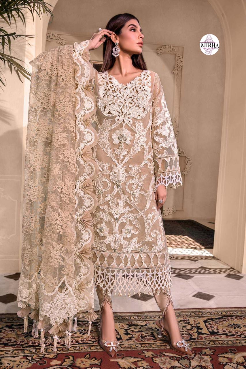 ✨ Luxury Hand-Embellished Organza Ensemble with Spengle & 3D Floral Dupatta ✨