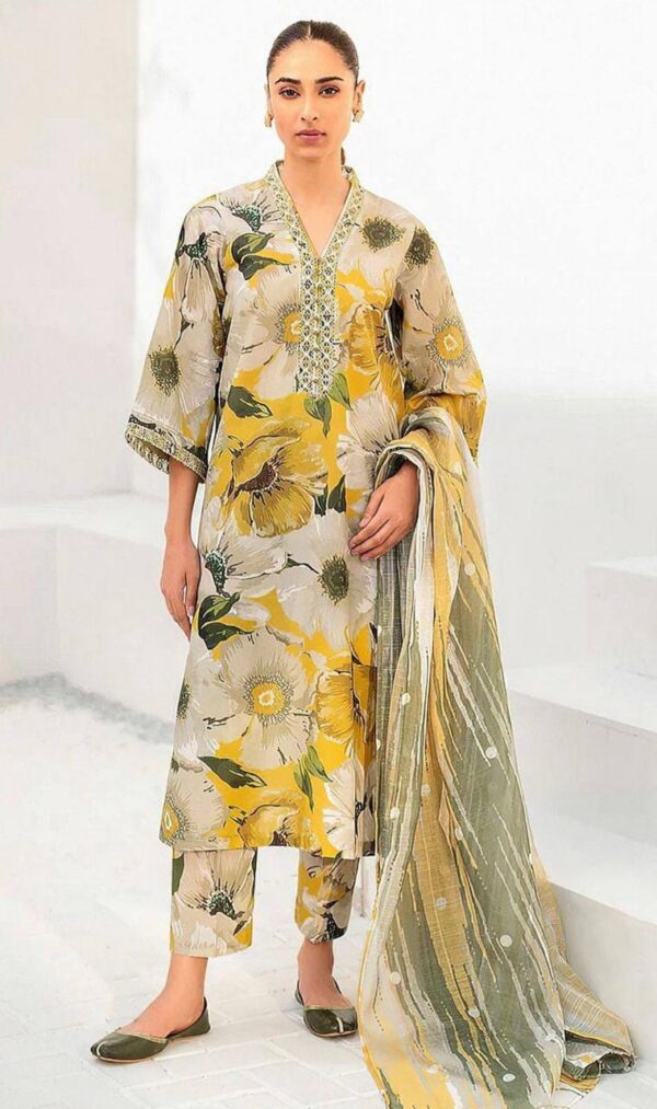 luxury fine quality 3 pcs lawn suit.